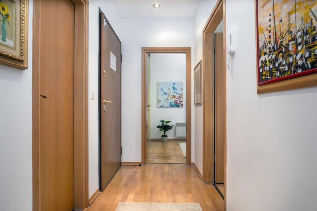Апартаменты Duplex + Garage Ровинь Экстерьер фото