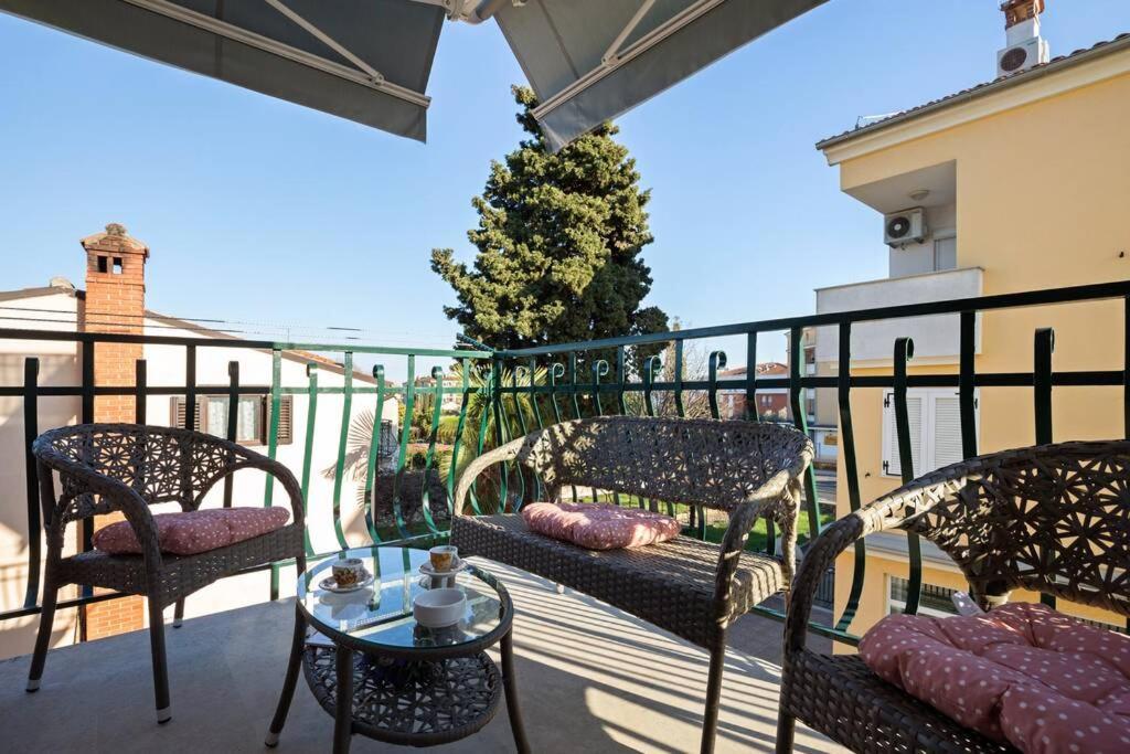 Апартаменты Duplex + Garage Ровинь Экстерьер фото