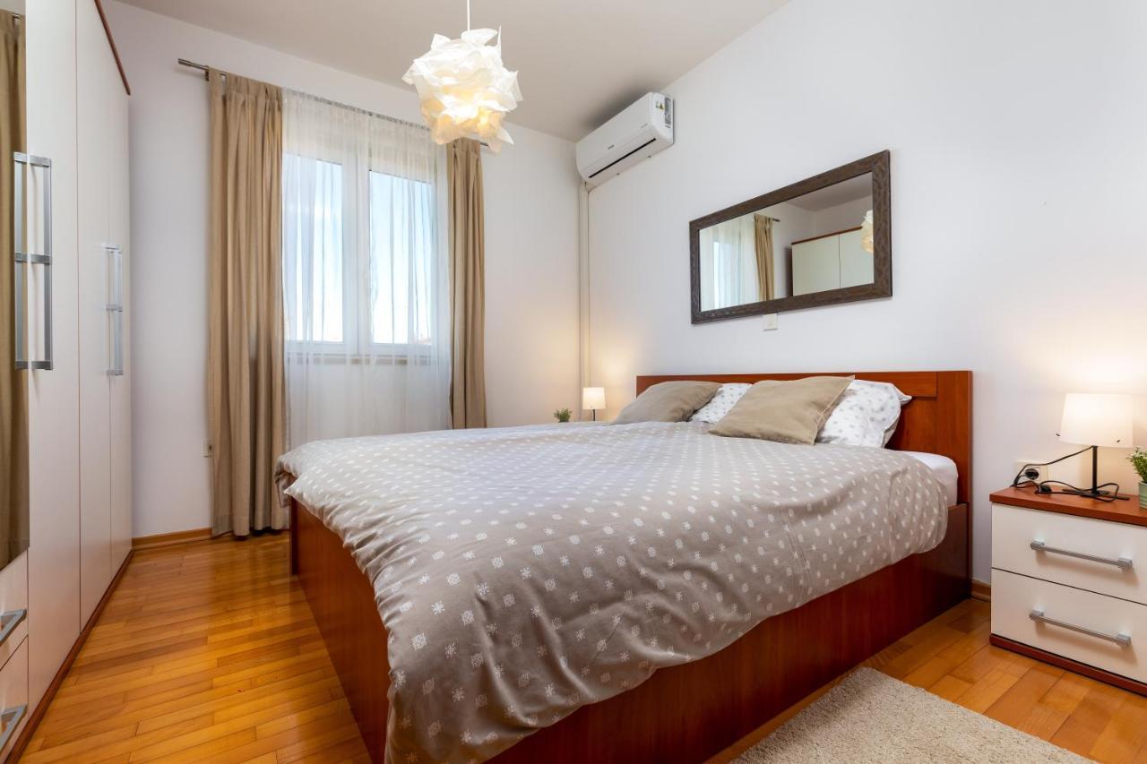 Апартаменты Duplex + Garage Ровинь Экстерьер фото