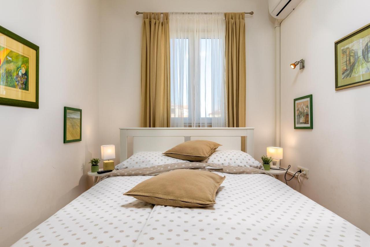 Апартаменты Duplex + Garage Ровинь Экстерьер фото